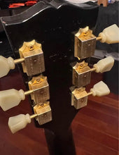 Load image into Gallery viewer, 2001 Gibson Les Paul Studio Guitar Ebony w/ Gold Hardware
