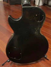 Load image into Gallery viewer, 2001 Gibson Les Paul Studio Guitar Ebony w/ Gold Hardware
