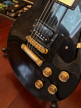 Load image into Gallery viewer, 2001 Gibson Les Paul Studio Guitar Ebony w/ Gold Hardware
